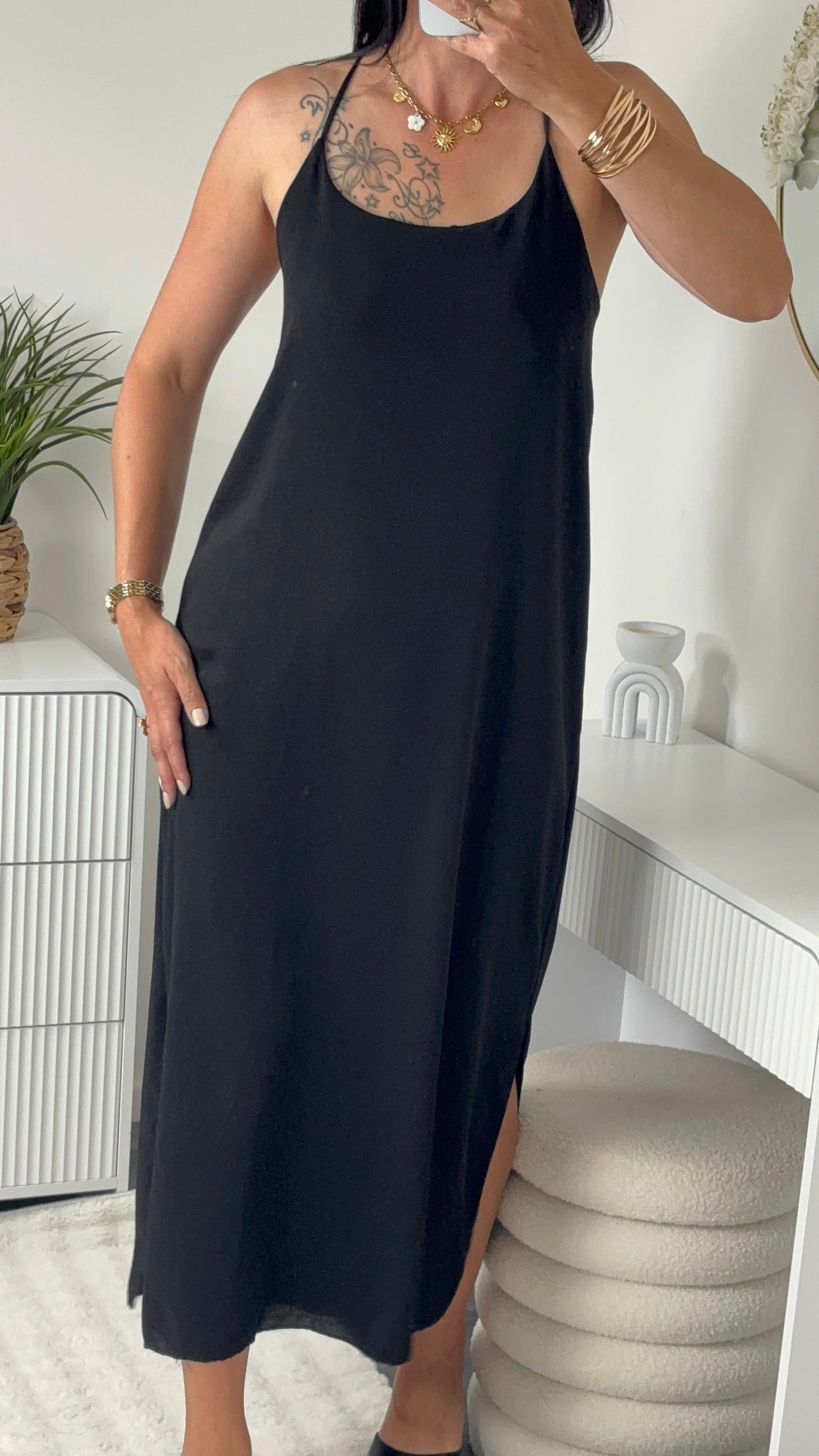 ROBE LONGUE DOS CROISÉ NOIRE
