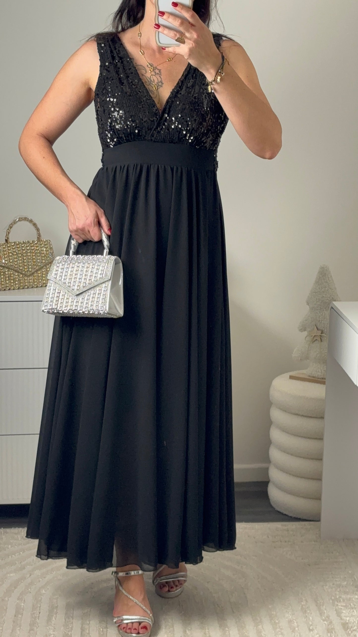 Robe longue noire sequins