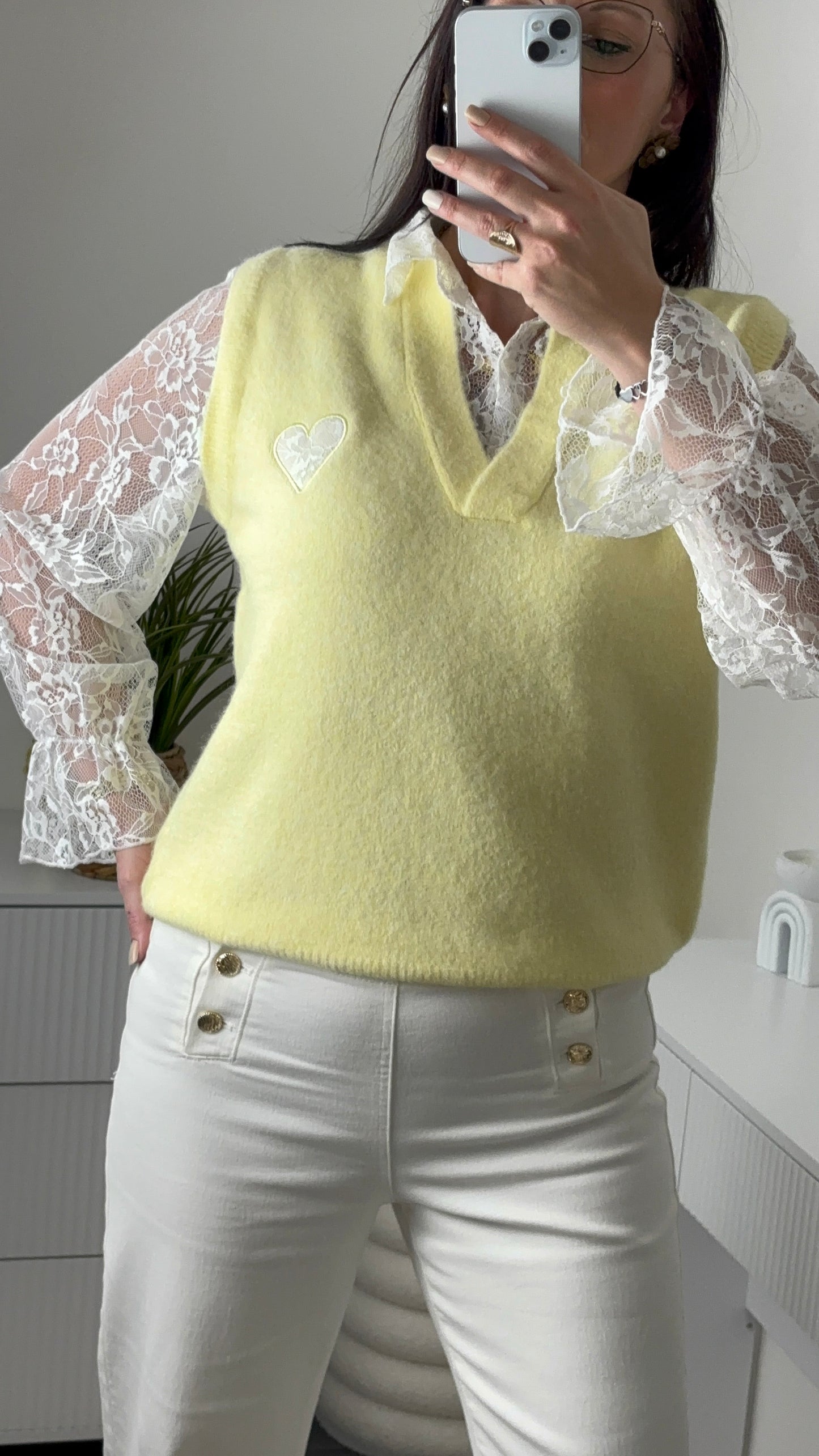 PULL DENTELLE JAUNE