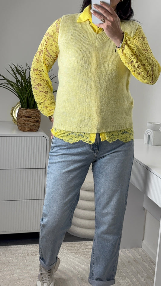 PULL SANS MANCHES JAUNE
