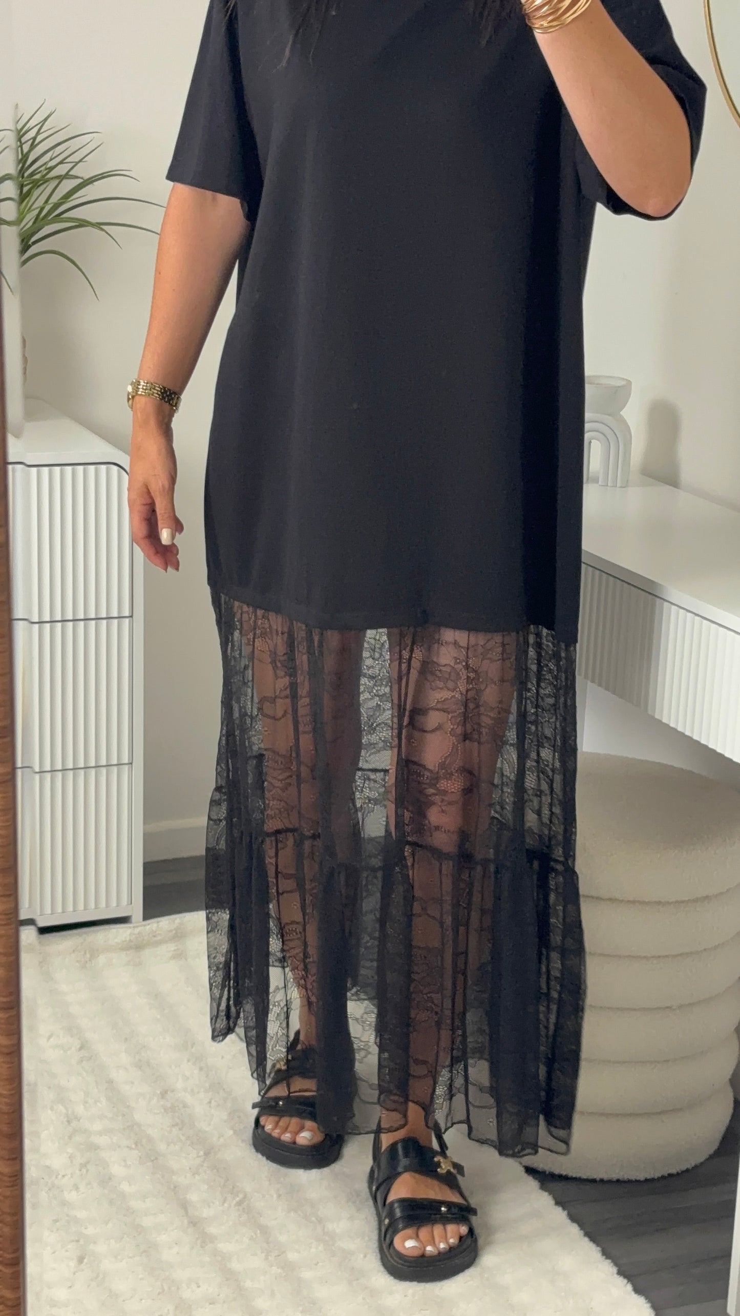 ROBE OVERSIZE DENTELLE NOIRE