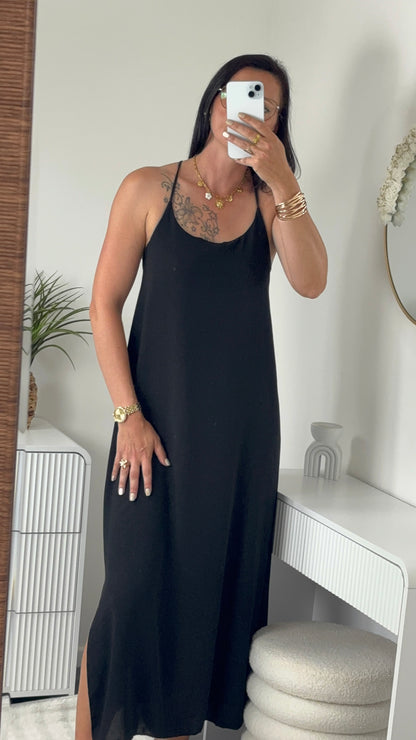 ROBE LONGUE DOS CROISÉ NOIRE