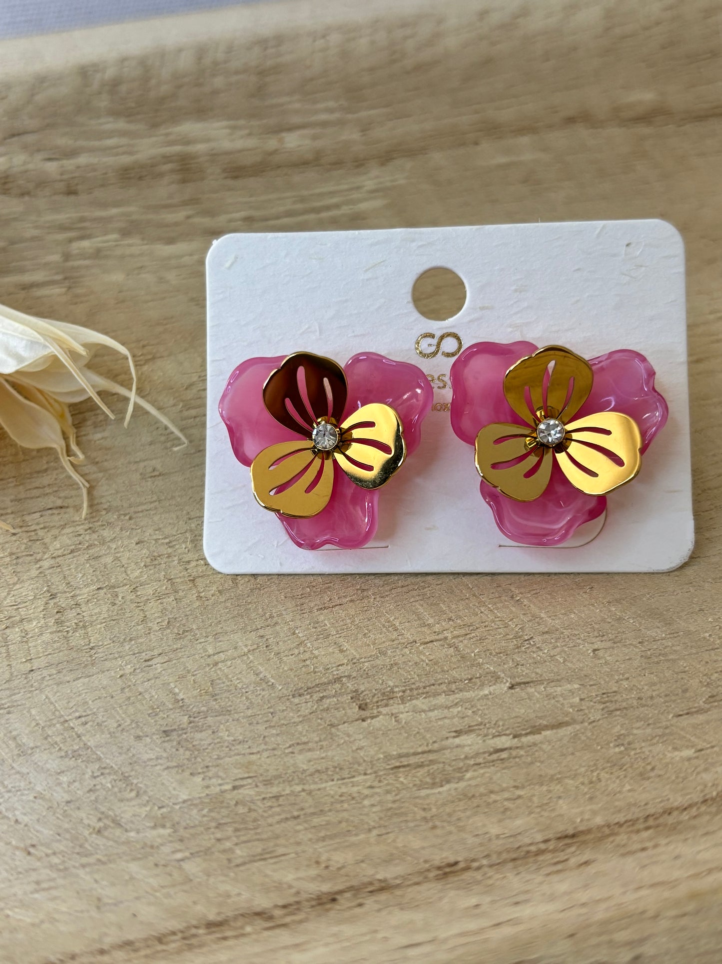 Boucles 3 pétales roses