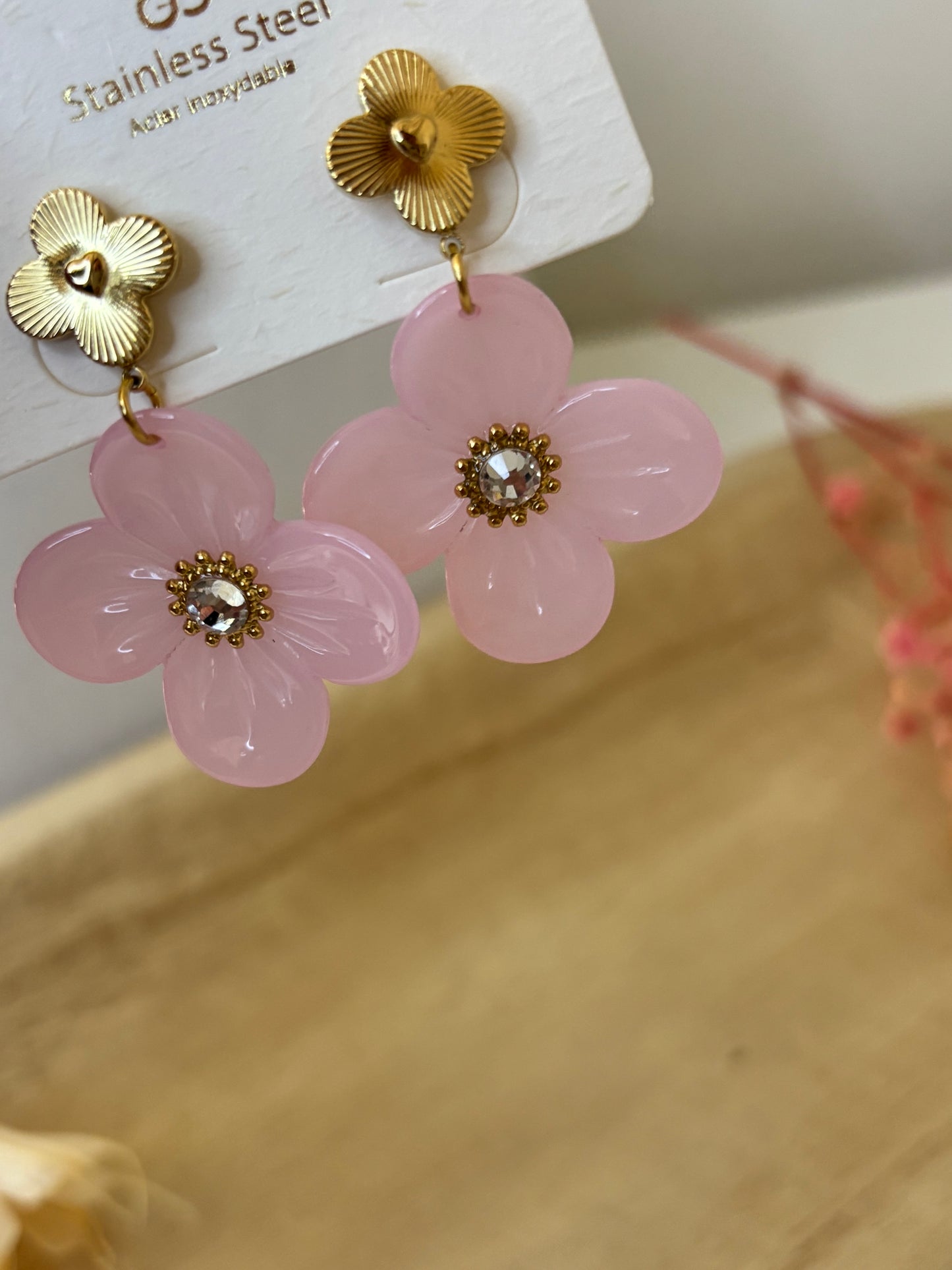 Boucles grosses fleurs roses