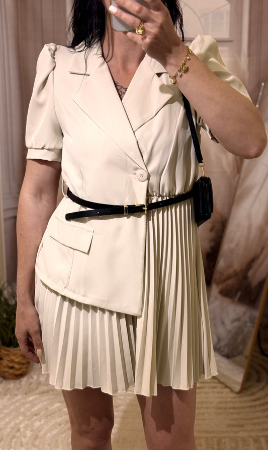 Robe plissée beige
